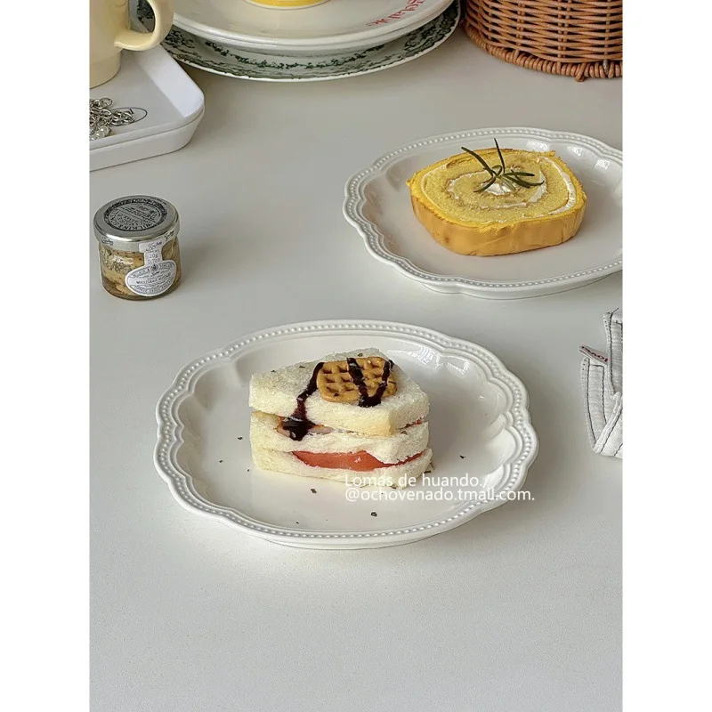 

Тарелка для торта с французским десертом, керамическая простая белая плавающая тарелка, Западная еда, изысканная кухня для дома