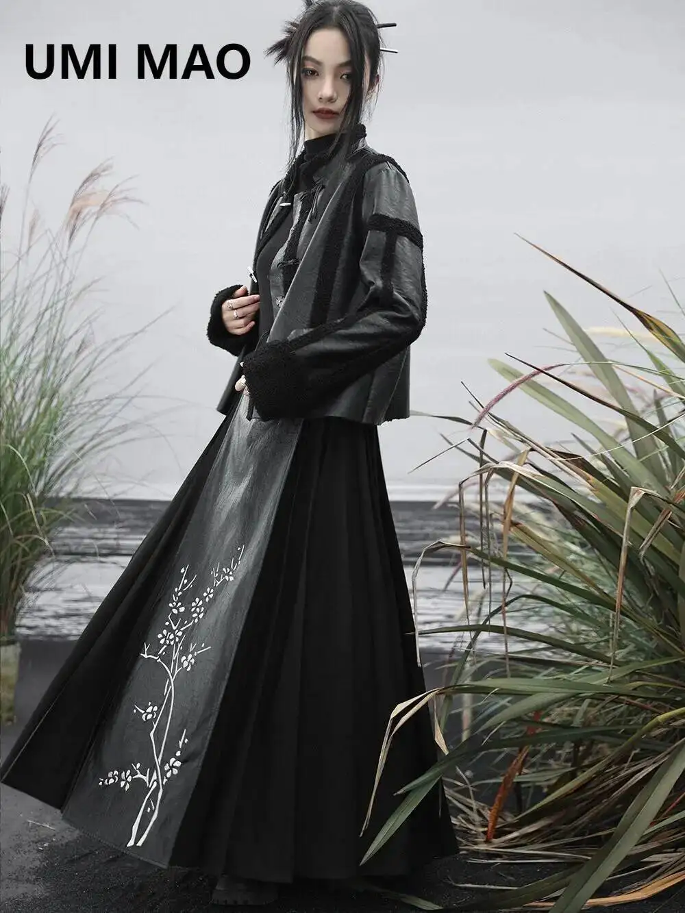 UMI MAO New Embroidery Skirts Women Autumn Winter Black Leather Pleated A-line Chinese Style Improved Horse Face Skirt Femme