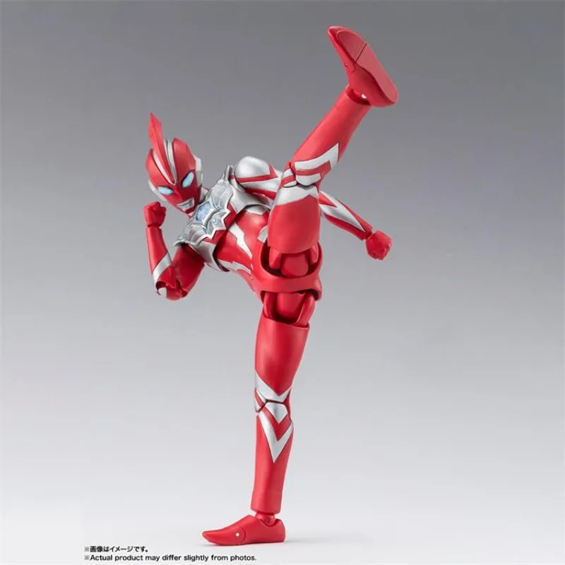 شحن سريع بانداي أنيمي SHF ULTRAMAN أوميغا المفاصل الأصلية المنقولة نموذج اللعب عمل الشكل تحصيل الحلي الأطفال