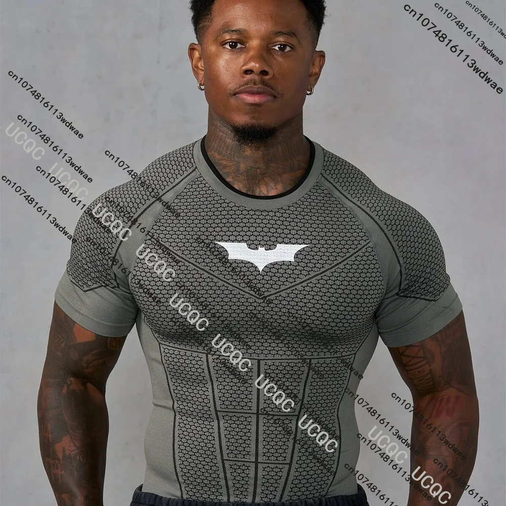 الرجال العضلات سريعة الجافة نحيل صالح قصيرة الأكمام تي شيرت رياضي الصالة الرياضية تجريب اللياقة البدنية الجري الرياضة كمال الاجسام الذكور عارضة قميص