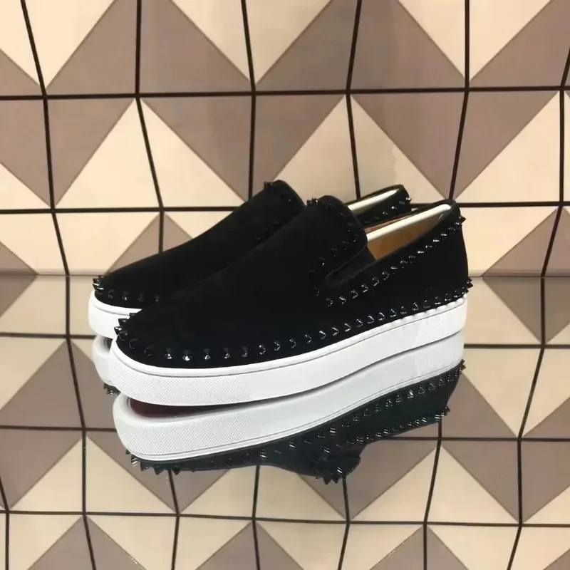 

Low Cut Mens Luxury High Quality Trainers Driving Spiked Bar Black Suede Genuine Leather Circle Rivets Flats Sneakers Shoes