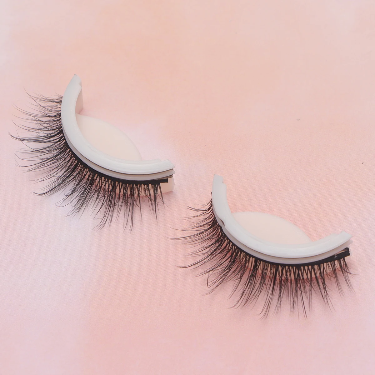 

Self Adhesive False Eyelashes Natural Long Wispy Easy to Apply for Beginners Perfect for Party Wedding Daily Use Makeup