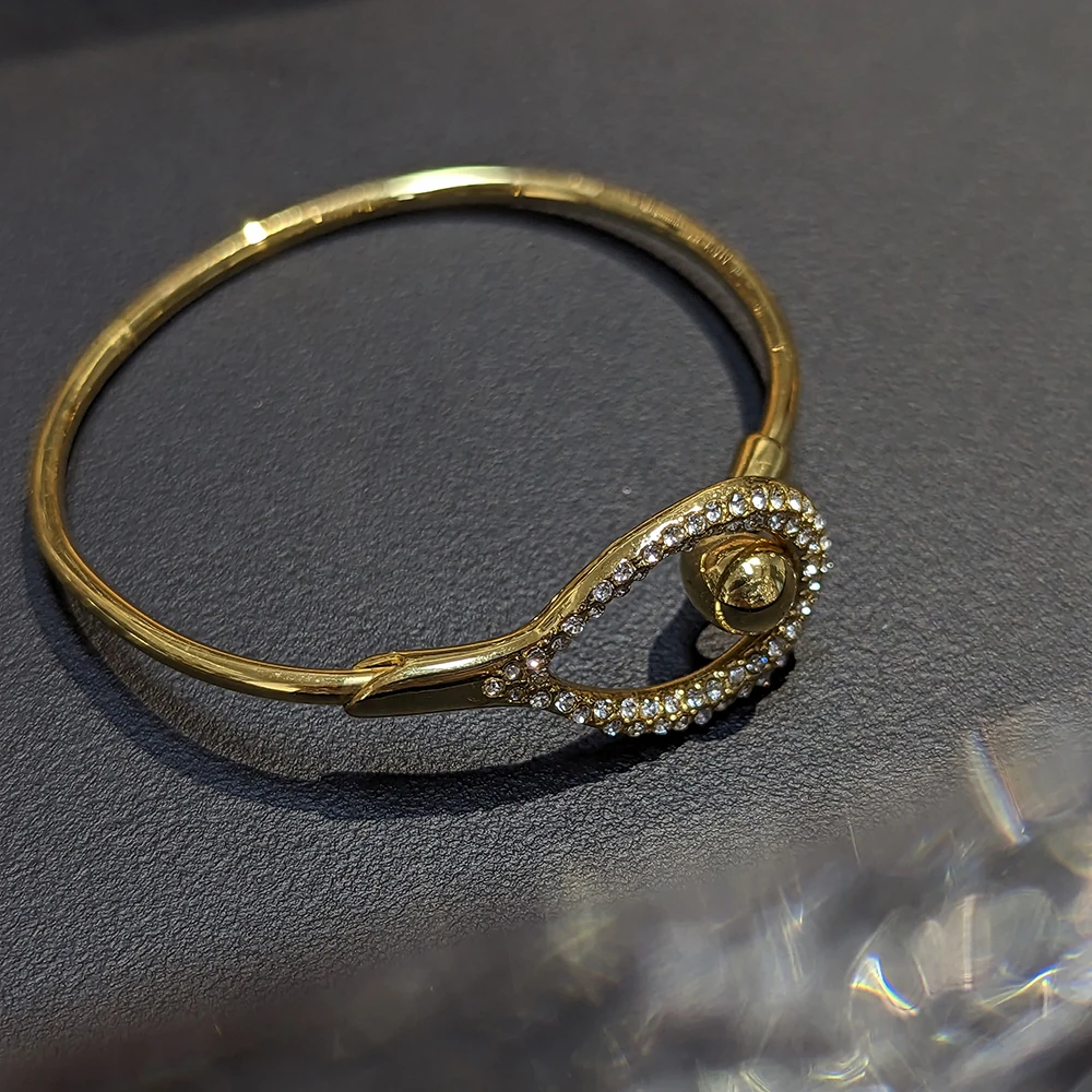 

Amorita boutique Gold color and silver color fashionable bangles