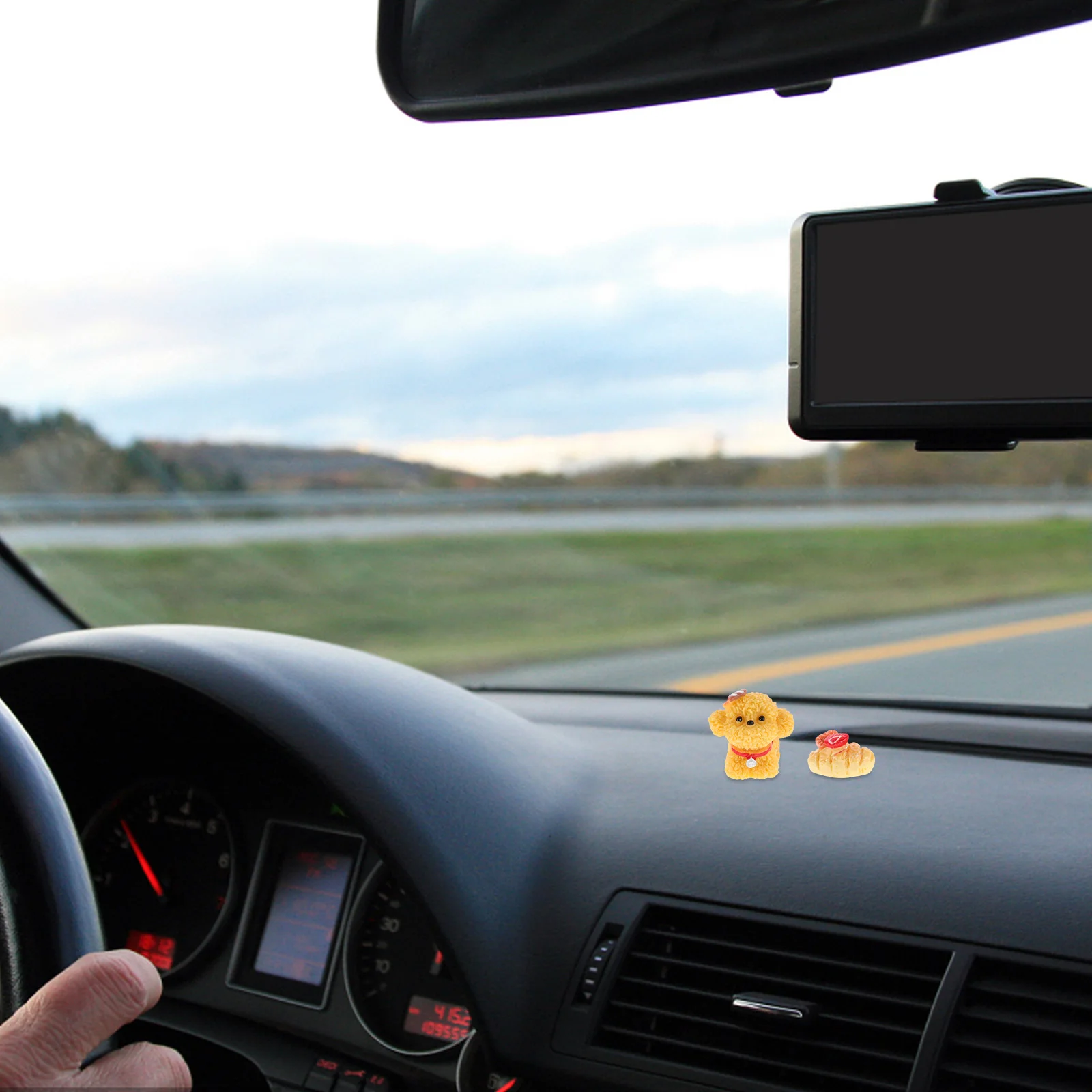 

1 Set Dashboard Figurine: Tiny Resin Puppy Statues Cute Mini Ornament For Car Interior Desktop Decor, Trendy Dashboard Animal