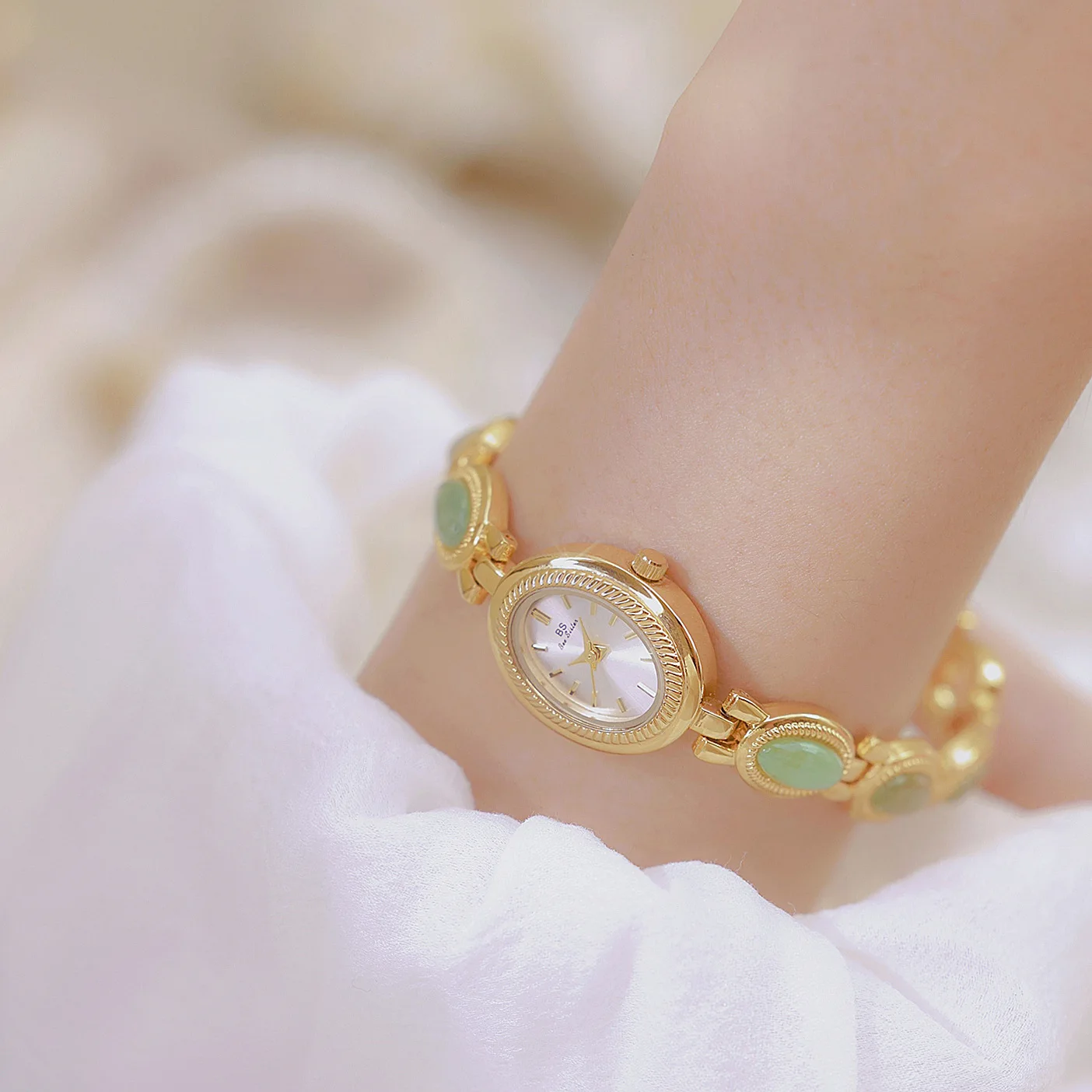 Luxury Women's Quartz Watch Ladies Waterproof Retro Natural Jade Stones Chain Fashion Elegant Watches Gift For Girl