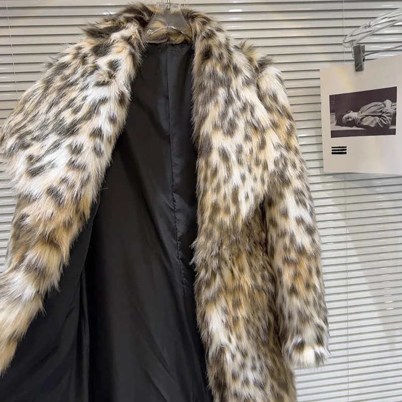 Cappotto di pelliccia caldo moda tinta unita 2025 Nuovo inverno caldo temperamento di alta qualità per il tempo libero elegante cappotto di pelliccia da donna con risvolto H581