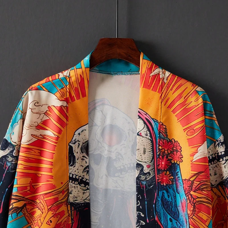 เสื้อคลุมกิโมโนสไตล์ญี่ปุ่นลายหัวกะโหลกสุดเทรนดี้ แฟชั่นสตรีท สไตล์ลำลองสำหรับฤดูร้อน เหมาะสำหรับคู่รัก ทรงโอเวอร์ไซส์ ใส่คลุมชุดว่ายน้ำไปเที่ยวทะเล ชุดคลุมวันพีซ