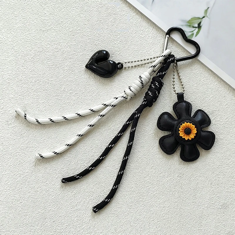 Creative Key Pendant Leather Sunflower Braided Rope Handing Heart Pendant Girl's Bag Charms Women Keyring Hanging Ornament
