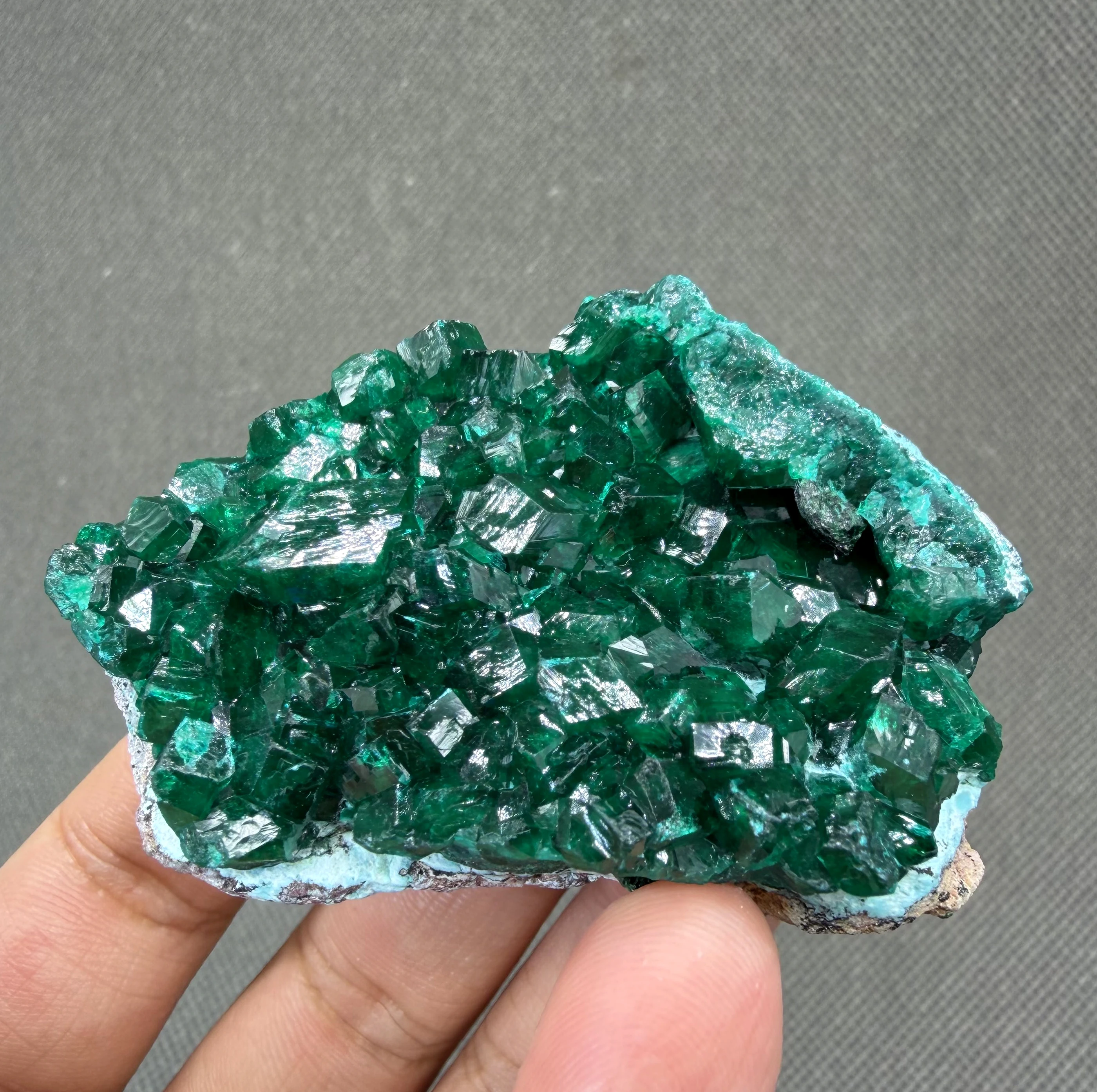 74 g Natural Dioptase Crystal Specimen, Green Dioptase Mineral Cluster Raw Stone Healing Crystal Home Decor Collection