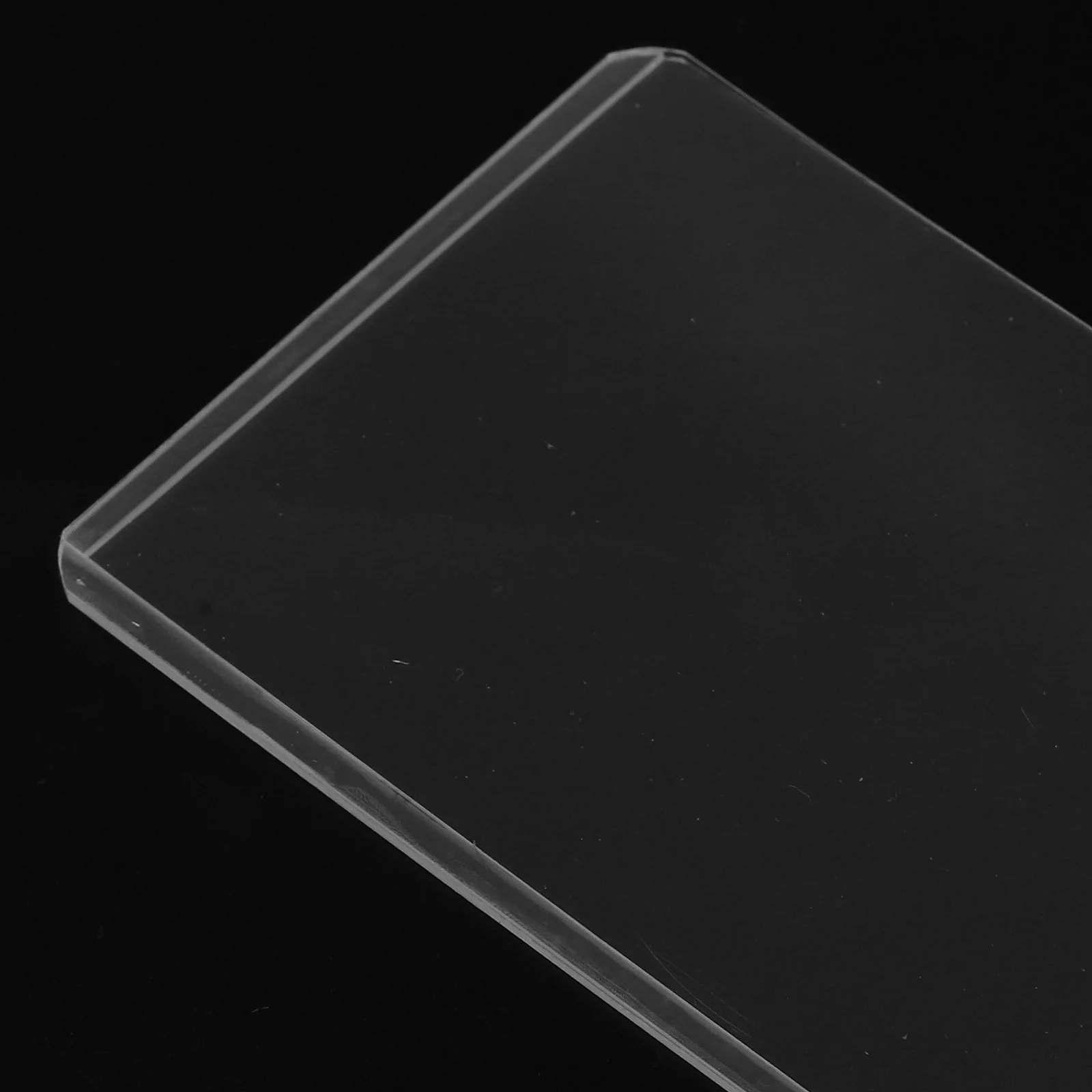 25 قطعة من أكمام البطاقات البلاستيكية الواضحة من البلاستيك الصلب لبطاقات تجارة كرة القدم حافظة حامل صلبة مقاومة للماء