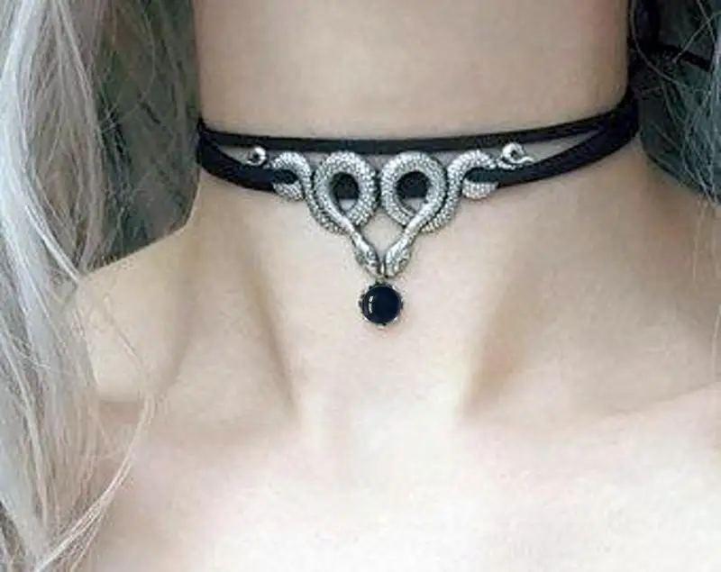 2025 Vintage Snake Pendant Necklace For Men Women Fashion Gothic Jewelry Bizarre Religious Miko Double Chain Choker One Piece