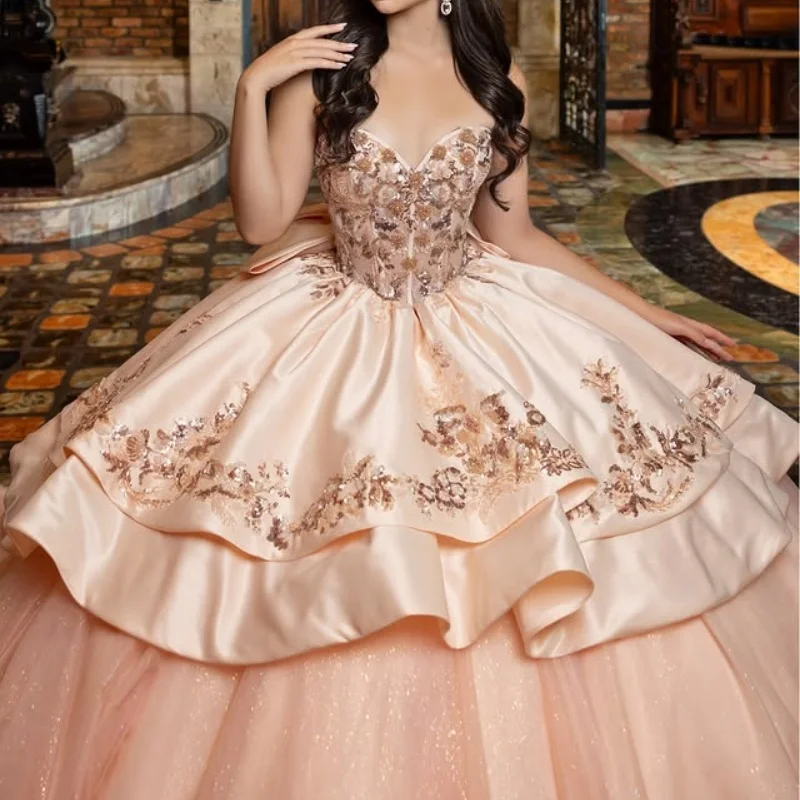 

Розово-розовое платье Quinceanera с кристаллами и блестящими цветами, наклейка с длинным хвостом и бантом, атласное многослойное платье Vestidos De 15, Quinceanera ﻿ Настроить