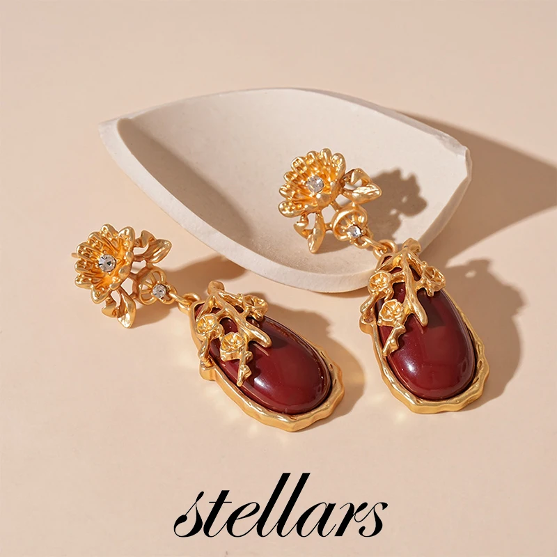 

Vintage Rhinestone Flower Branch Teardrop Stud Earrings Silver Court-Style Elegant Unique Women's Jewelry