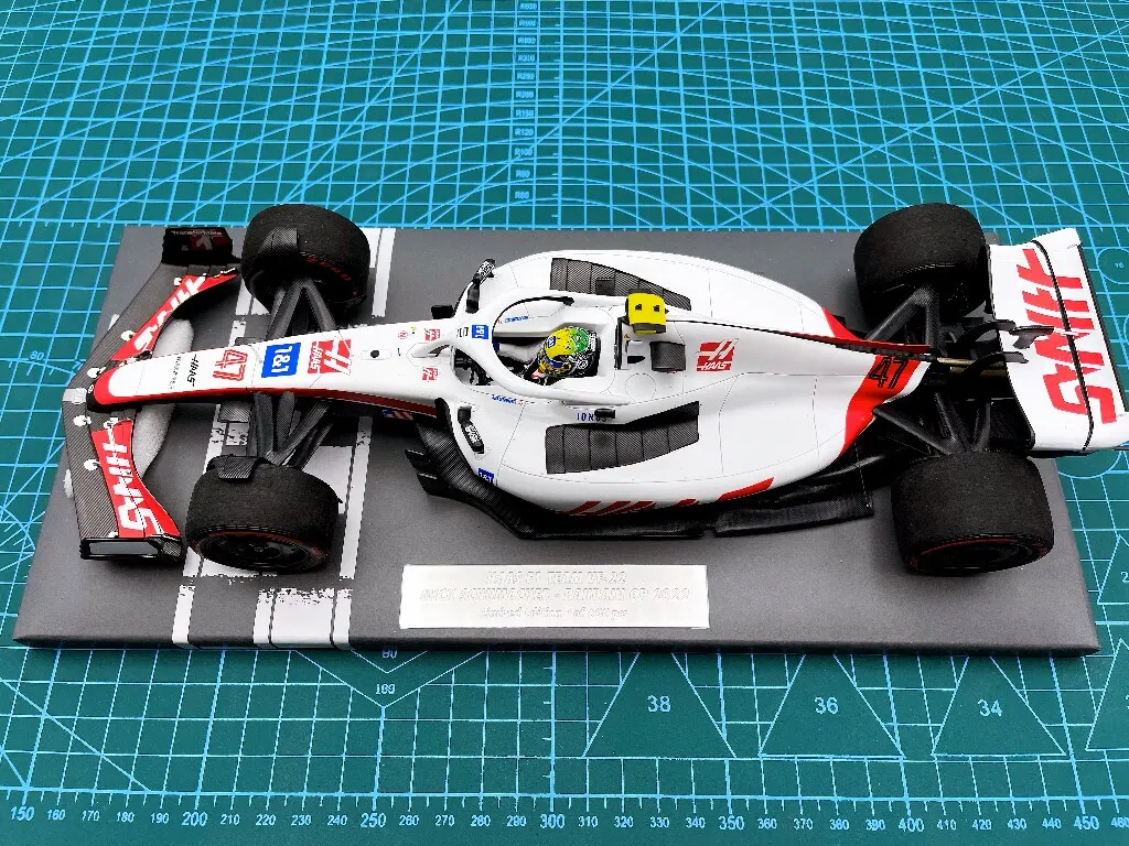 

Minichamps 1:18 F1 VF22 Mick Schumacher Bahrain 2022 Simulation Limited Edition Resin Metal Static Car Model Toy Gift