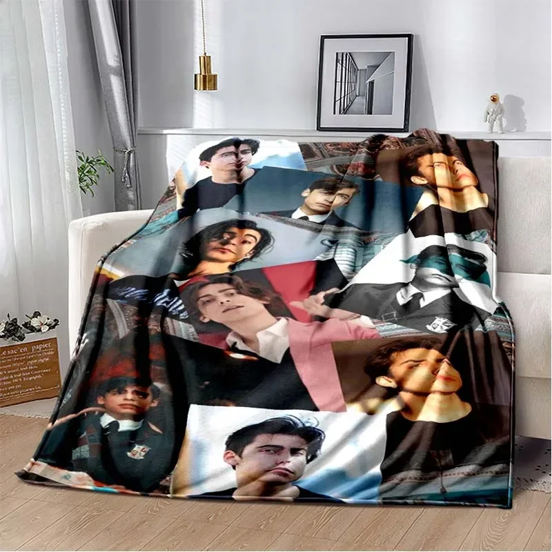 Aidan Gallagher Number Five Actor Blanket Flannel Fall and Winter Warm Plush Throw Blankets for Bed Office Picnic Blanket Gift