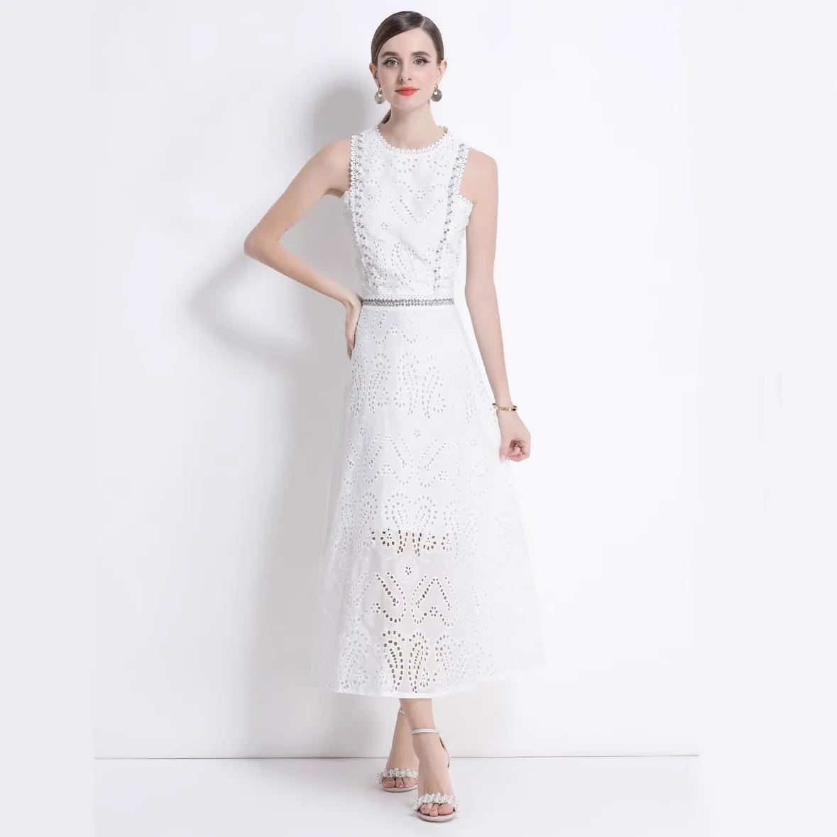 

Summer Women Holiday 2 Piece Set Sexy Hollow Out Embroidery Sleeveless Tops+Elastic Waist Long Skirt Sets Female Solid Suit
