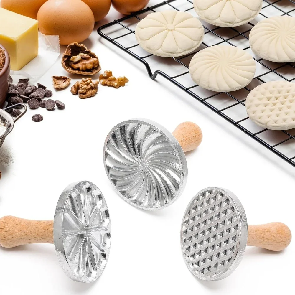 

3 Pattern Metal Cookie Cutter Set With Wooden Handle High-Quality Aluminum Alloy DIY Hand Press Cookie -Mold For Festival Party