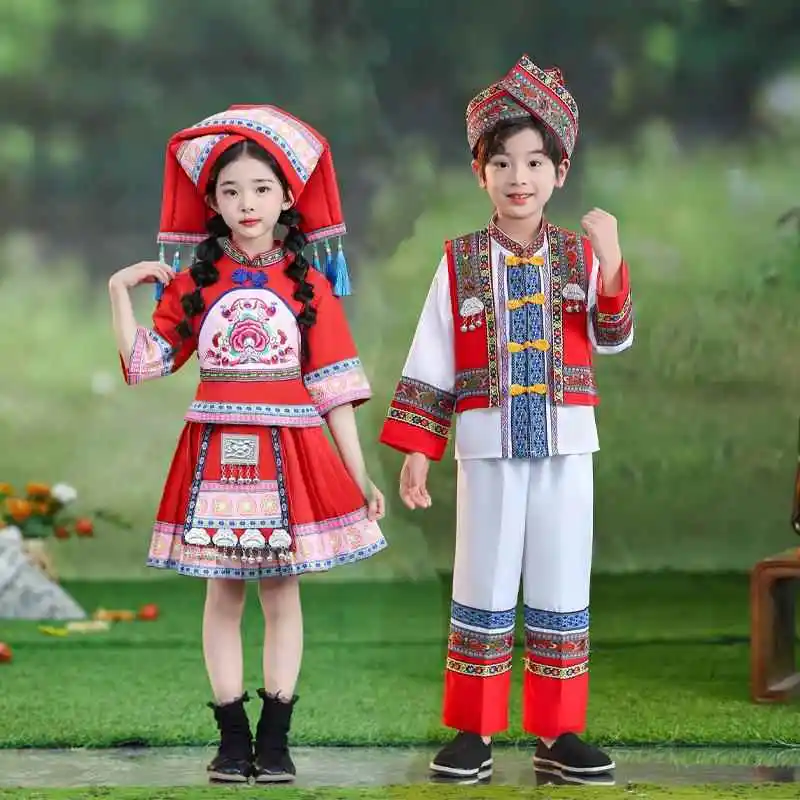 

Новая детская одежда Guangxi San Yue San Minori Zhuang, танцевальная одежда для мальчиков и девочек, 56, традиционная одежда в этническом стиле...