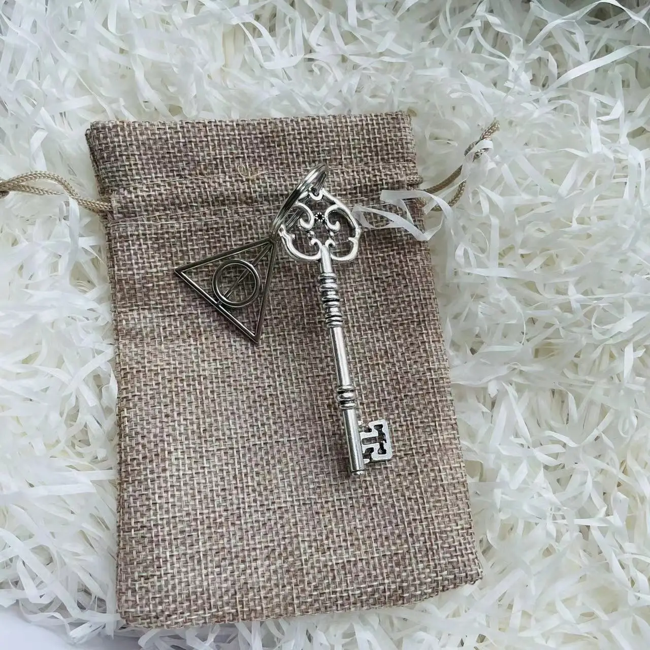 Magic Bank Key Deathly Hallow Pendant Combination Key Chain Sack 2pcs Set Halloween Props Christmas Carnival Birthday Gift