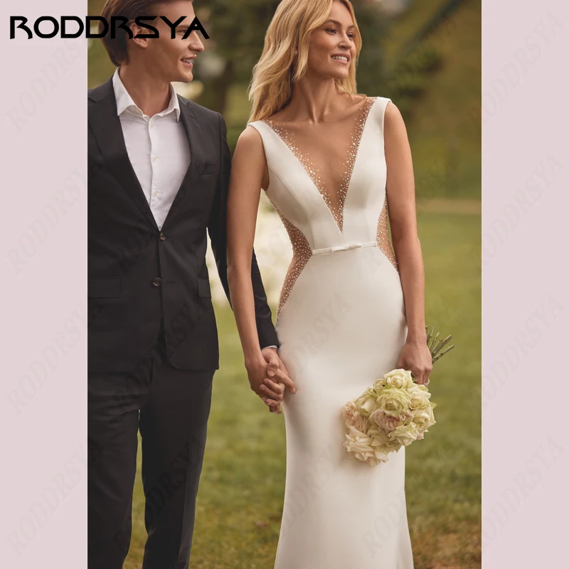 RODDRSYA abiti da sposa in raso morbido senza maniche scollo tondo Vestido De Noiva Boho abito da sposa a sirena bottone senza schienale festa della sposaabiti da sposa in raso morbido senza maniche scollo tondo Vestid