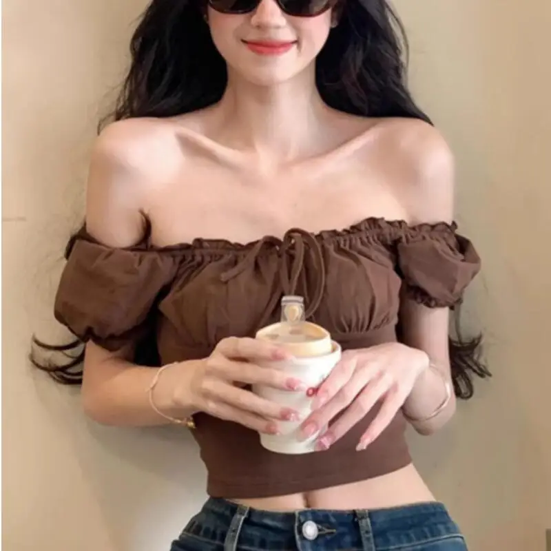 

Сексуальная женская футболка с открытой ключицей на одно плечо и короткими рукавами в стиле Pure Desire, летний универсальный облегающий топ