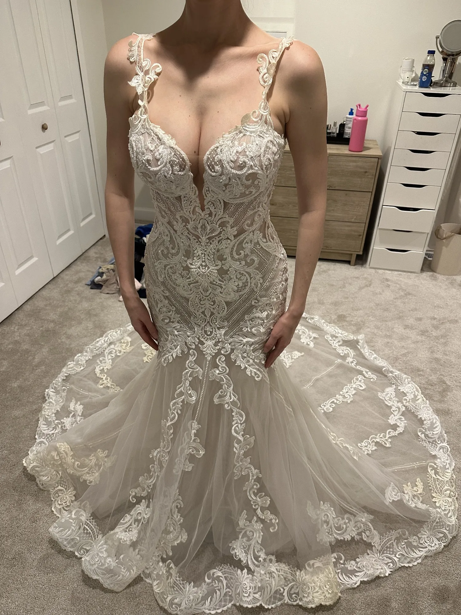 

Customized 2026 Wedding Dress With Deep V-Neck Suspender Design Princess Skirt Sequins Lace Decal Decoration Vestidos De Novia