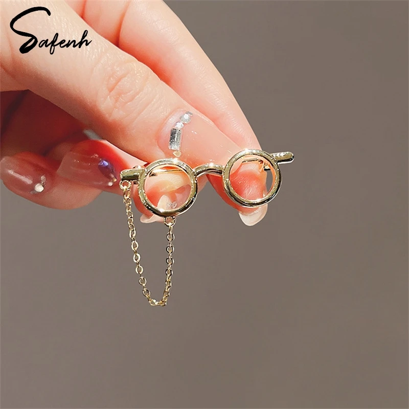 Fashion Creative Glasses Frame Metal Brooches Sunglasses Tassel Chain Lapel Pin Cartoon Backpack Clothes Badges Corsage Jewelry