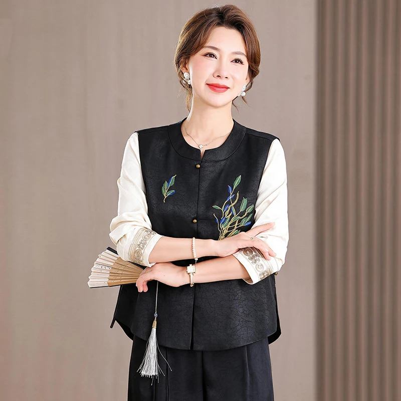 New 2026 Chinese Style Short Jacket Embroidered Slim Fit Drapey Improved Vest Fashionable Spring Autumn New Arrival