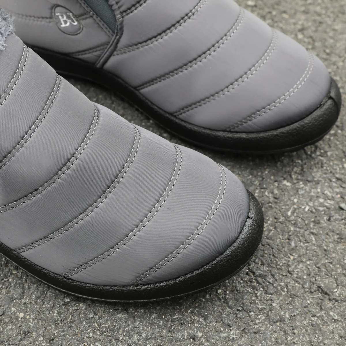 Herren-Slip-On-Stiefeletten: stilvolle, bequeme Winterstiefeletten, die warm, trendig, klassisch und vielseitig sind. – Detail 18