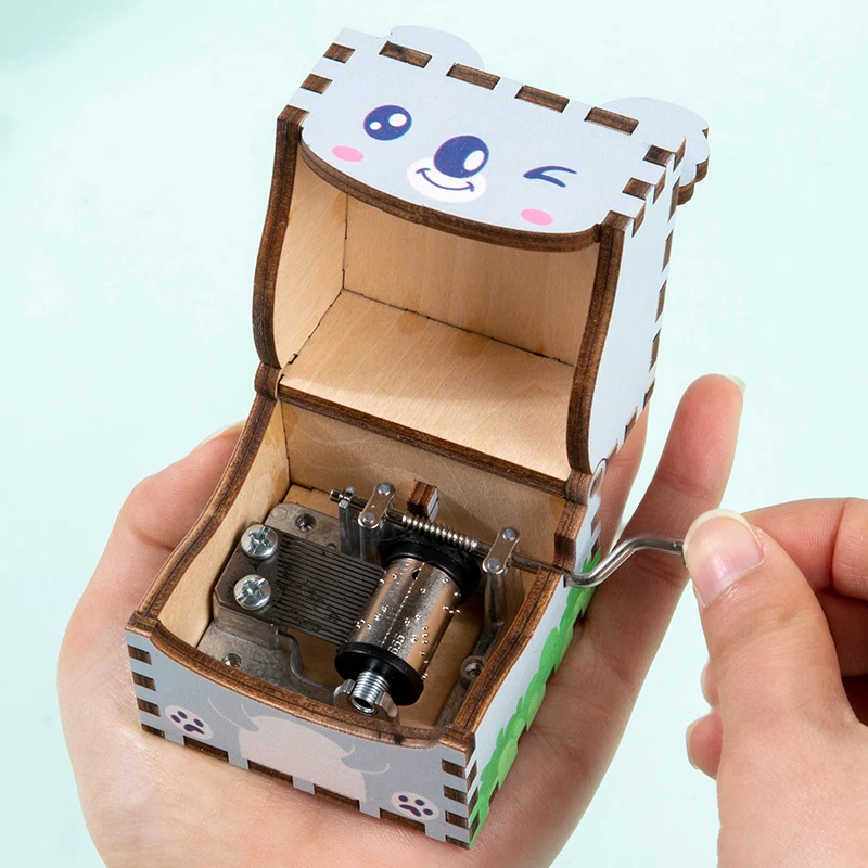 Wooden Montessori Cartoon Animal Music Box Hand Crank Color Print Music Box Early Educational Toys Children's Birthday Gifts