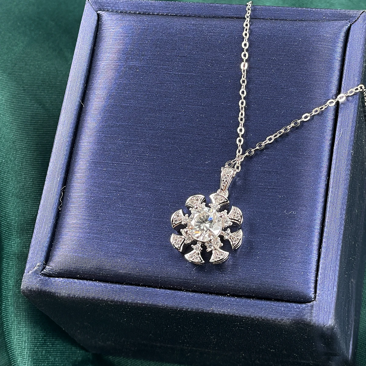 S925 silver plated 18K white gold Moissanite diamond windmill pendant main stone 1.0ct for women gift