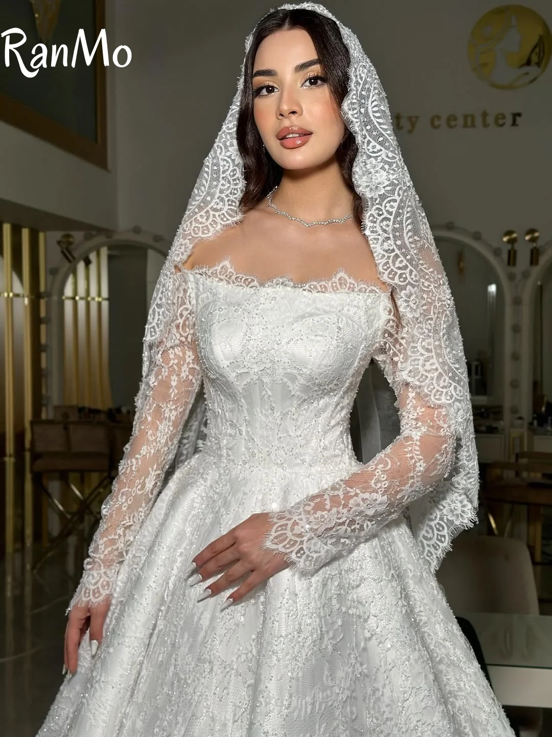 Ranmo ประณีตแขนยาวชุดแต่งงาน Sparkly ปิดไหล่ Backless หรูหรา Sweep Train ชุดเจ้าสาวสําหรับผู้หญิง 2025