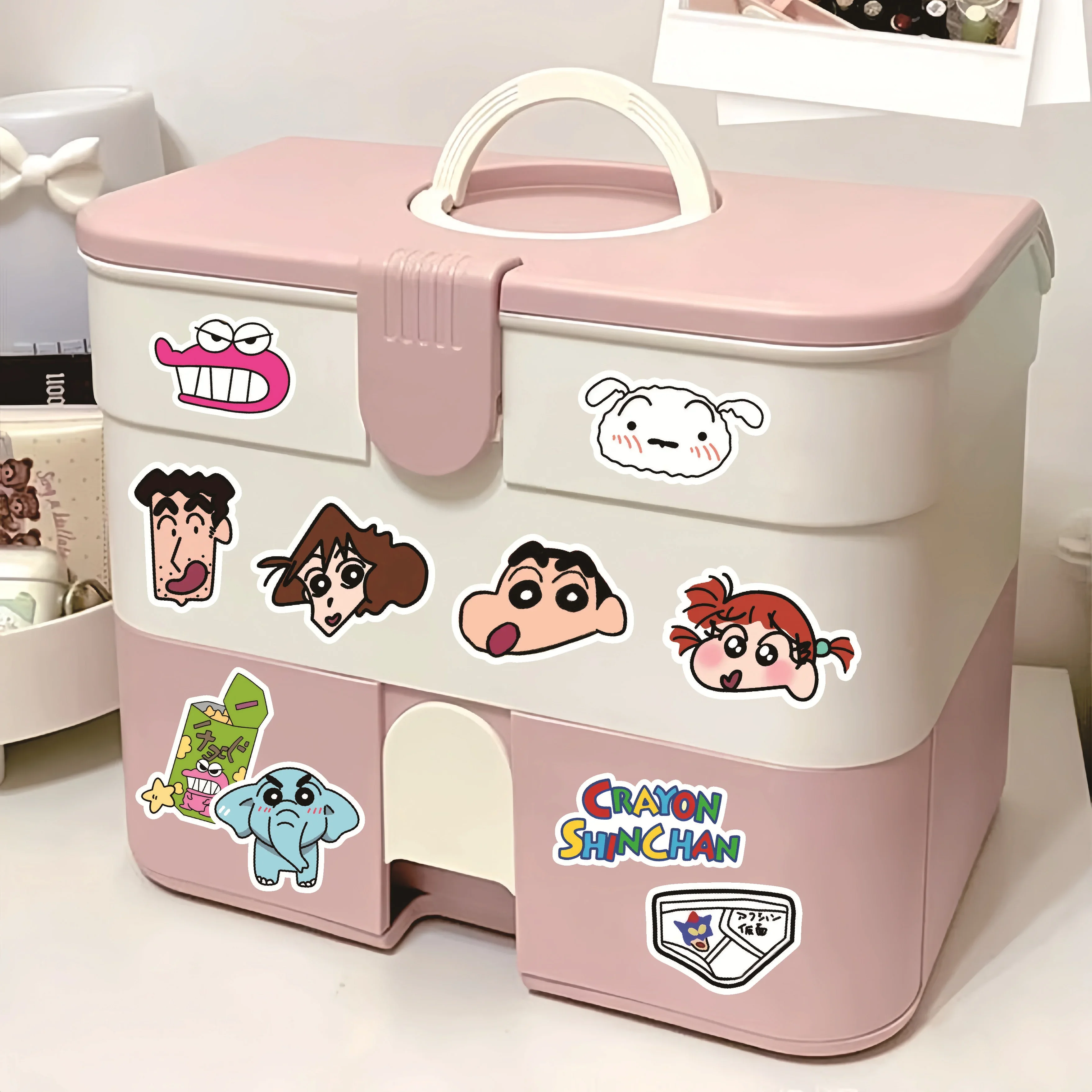 100 Stück Cartoon Anime Crayon Shin Chan Aufkleber Kinderspielzeug für Auto Laptop Handy Schreibwaren Deko Aufkleber Wasserfeste Niedliche Sticker – Detail 6