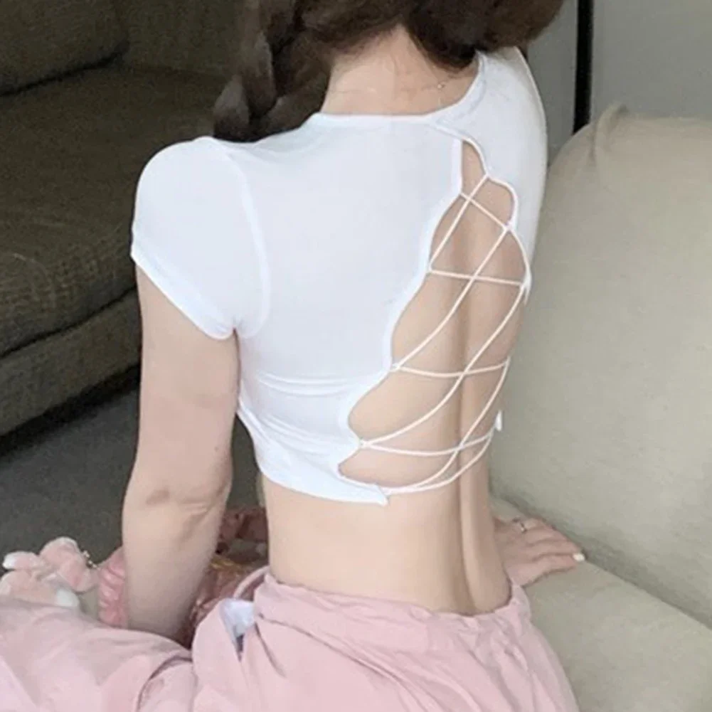 

Повседневная модная футболка с открытой спиной Повседневная повседневная черная базовая рубашка с короткими рукавами Повседневная одежда Однотонный дизайн