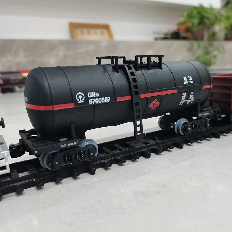 

Simulation Electric Train Track Model Supporting China GN70 Black Oil Tank Train Carriage Model Gift Display Boy Toys