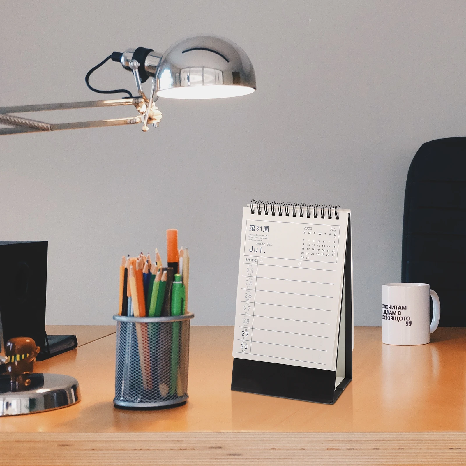 

2023 Desktop Delicate Coil Designed Paper Thickened Base Small Calendar For Office Home Use Reinforced Double Coil