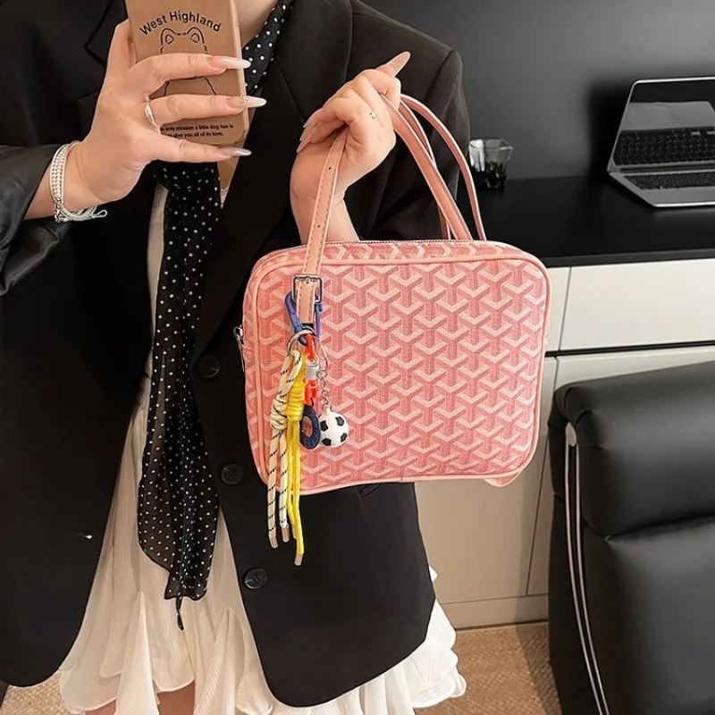 

Женская элегантная сумка через плечо, изысканный стиль для театральных вечеров и тонкой столовой, подходящая для официальных мероприятий