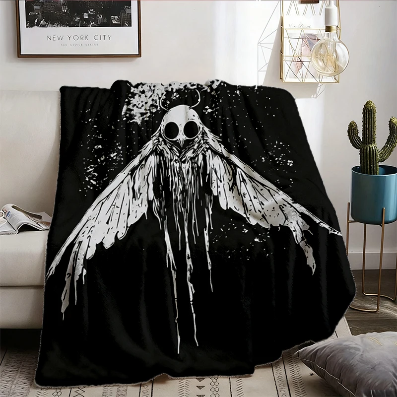 Cryptozoology Flannel Blanket Mothman Graphic Flannel Throw Cryptid Gift for Everyone Folk Horror Retro Cozy Blanket Mys