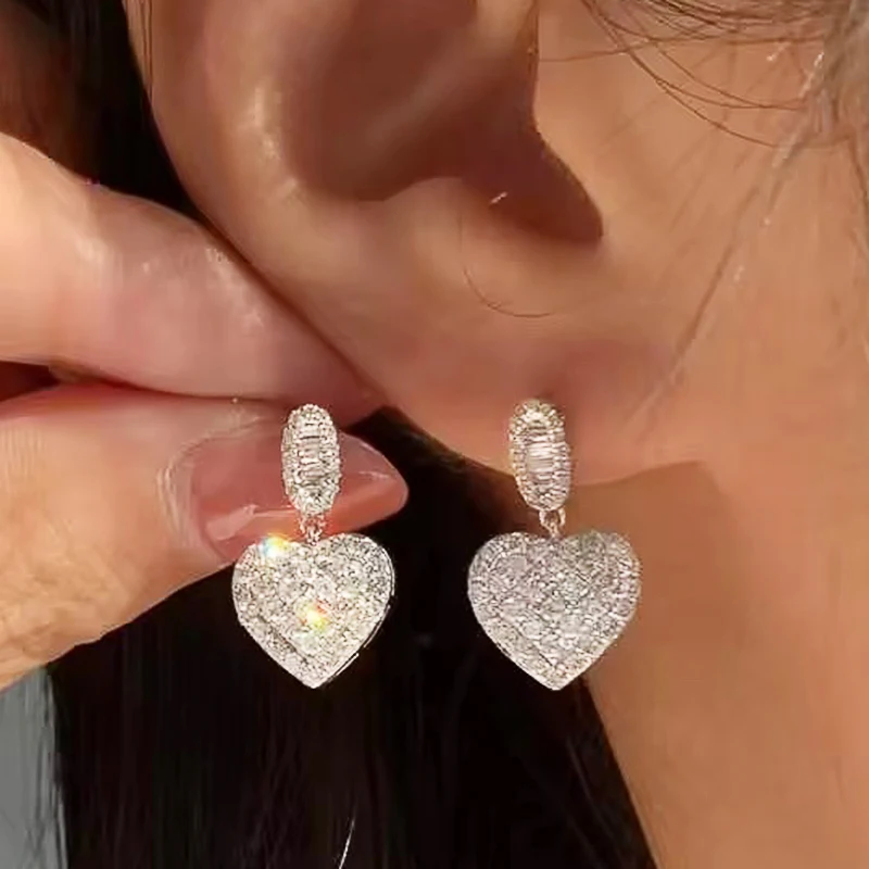 Huitan Luxury Love Heart Dangle Earrings Female Wedding Accessories Shiny Cubic Zirconia Ear Pendants Jewelry for Engagement