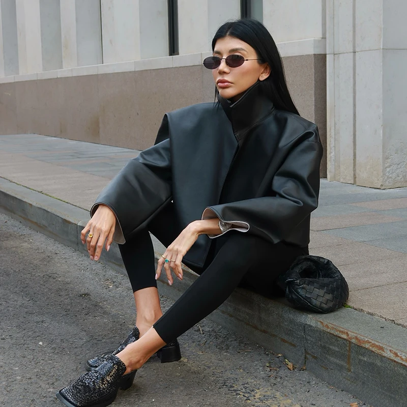 Rollkragen-Kurzjacke aus Kunstleder für Damen, Oversize-Streetwear mit Langen Ärmeln, Einfarbig, Locker Sitzende Mäntel, Schicke Damen-Oberbekleidung, Neue Kollektion – Detail 16