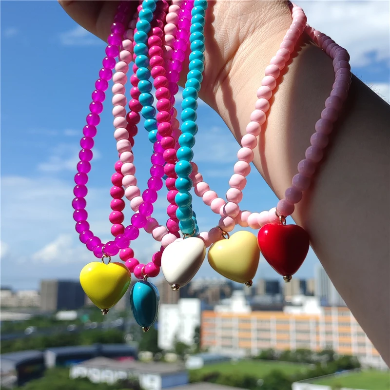 HANGZHI كاندي اللون القلب قلادة مطرز سلسلة لطيف الرجعية قلادة للنساء الفتيات العصرية المختنق الترقوة سلاسل القلائد