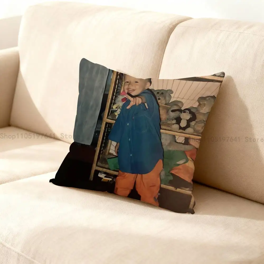 

B-Blessd CantanteS Rapper Anime Celebrity Merchandise All-Match Printed Pillow Case Sofa Car Office Room Decoration Protector