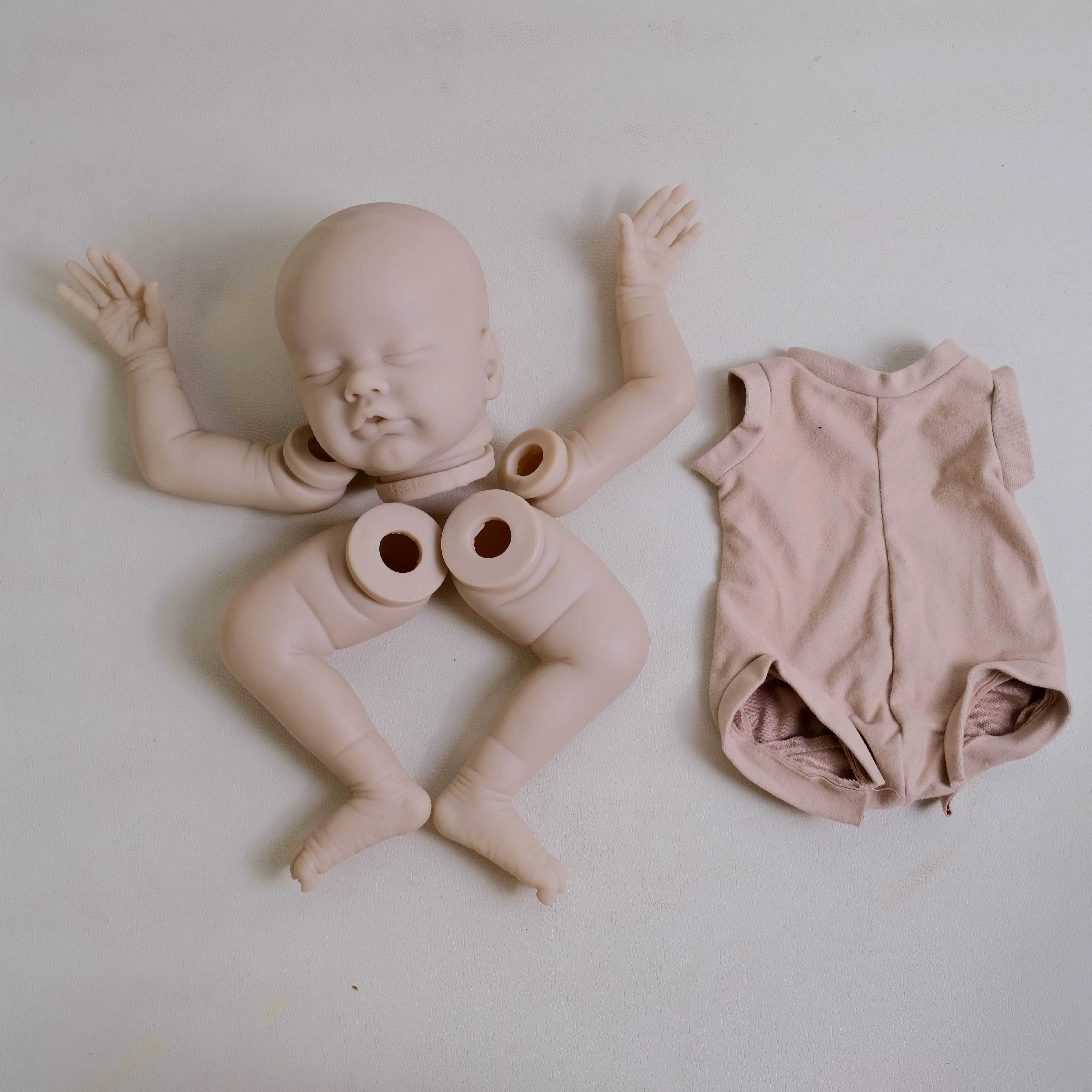 19 '' NPK Nuovo Arrivo Reborn Doll Kit Primrose Asleep/Awake Edizione Limitata Stampo In Bianco Kit di Colore Fresco con Corpo in Stoffa
