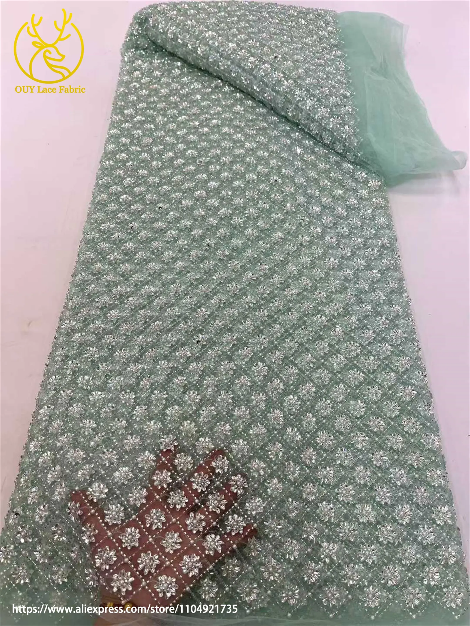 Weißes Brautkleid, elegantes französisches Kleid mit Pailletten, Stickerei, Tüll-Spitzenstoff, afrikanischer nigerianischer Bräutigam, Perlen-Spitzenstoffe – Detail 13