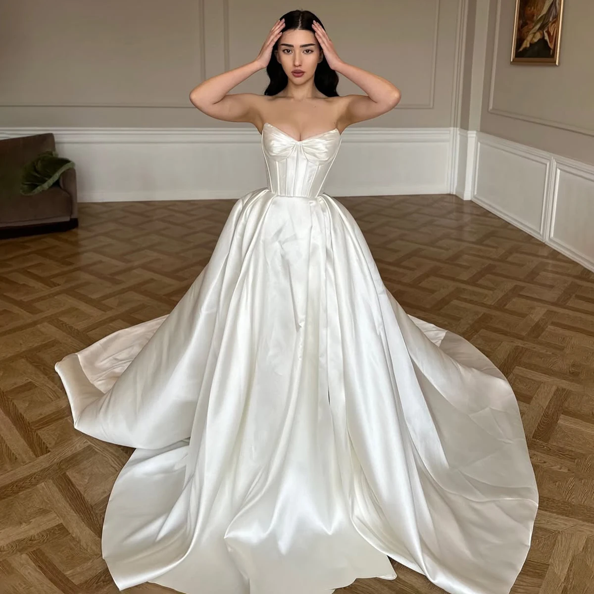 

Romantic V Neck Satin Pleated Ball Gown Wedding Dresses For Women Vestidos Novia Backless Long Bridal Party Gown With Train