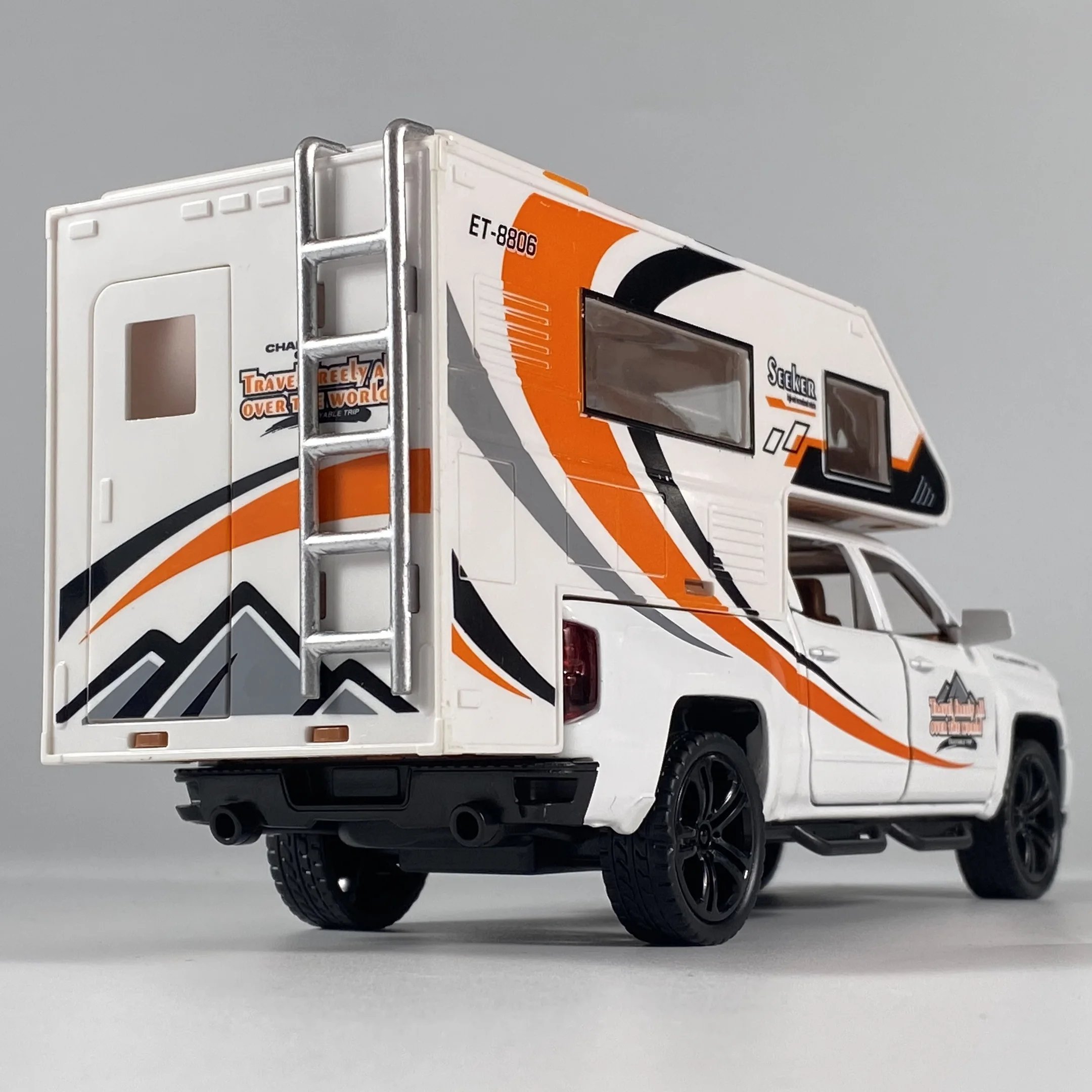 1:32 Chevrolet Blazer Chalet 1976, внедорожный кемпинг, автофургон, модель литья под давлением из сплава, звук, свет, откат, детские развивающие игрушки