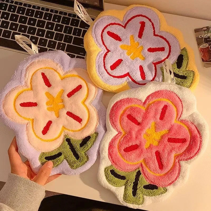 1pc Coral Fleece Towel Flower Cute Hanging Hand Wiping Towel Soft Absorbent and Quick Drying Hand Wipping Double-layer Towel
