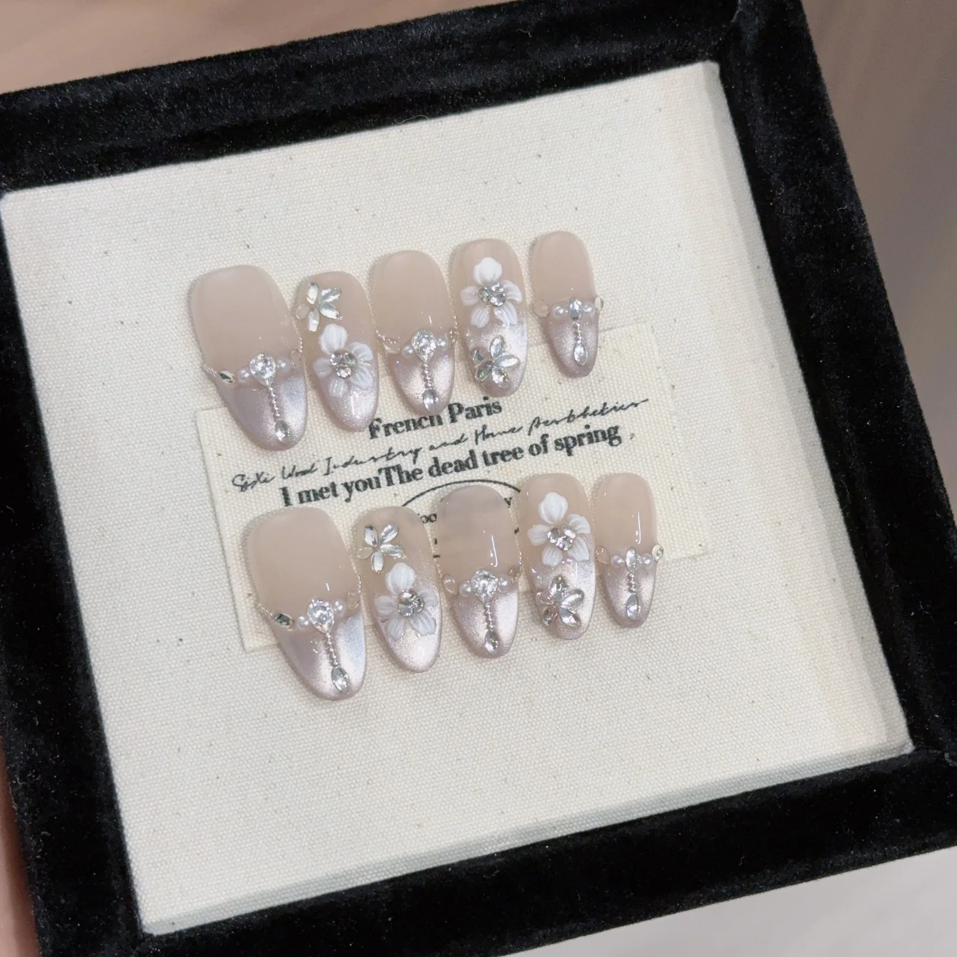 10Pcs White Flower Oval Handmade Press on Nails Cat Eye Fake Nails with Rhinestone Design False Nails 네일팁 Накладные Ногти Uñas