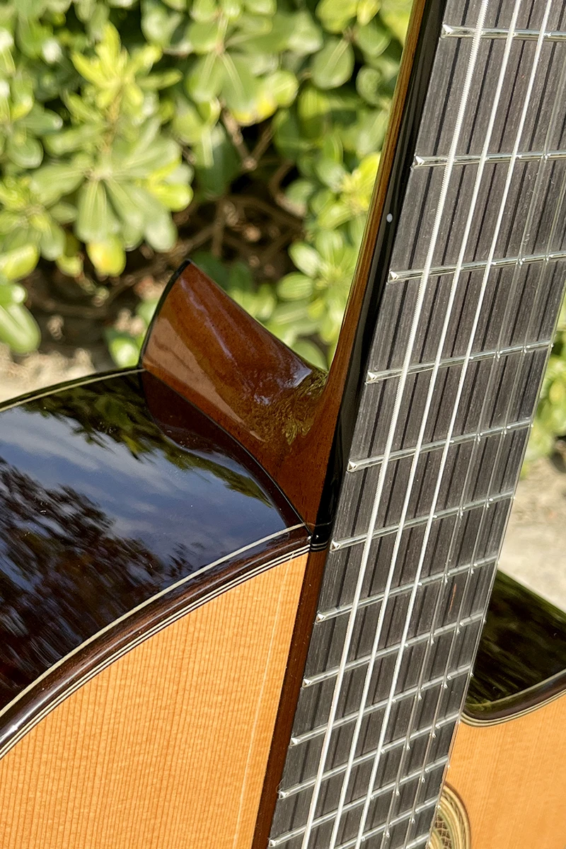 Vollmassive Gittergitarre mit Cutaway, klassische Gitarre, professionelle Akustikgitarre für musikalische Darbietungen und kreatives Spielen – Detail 4