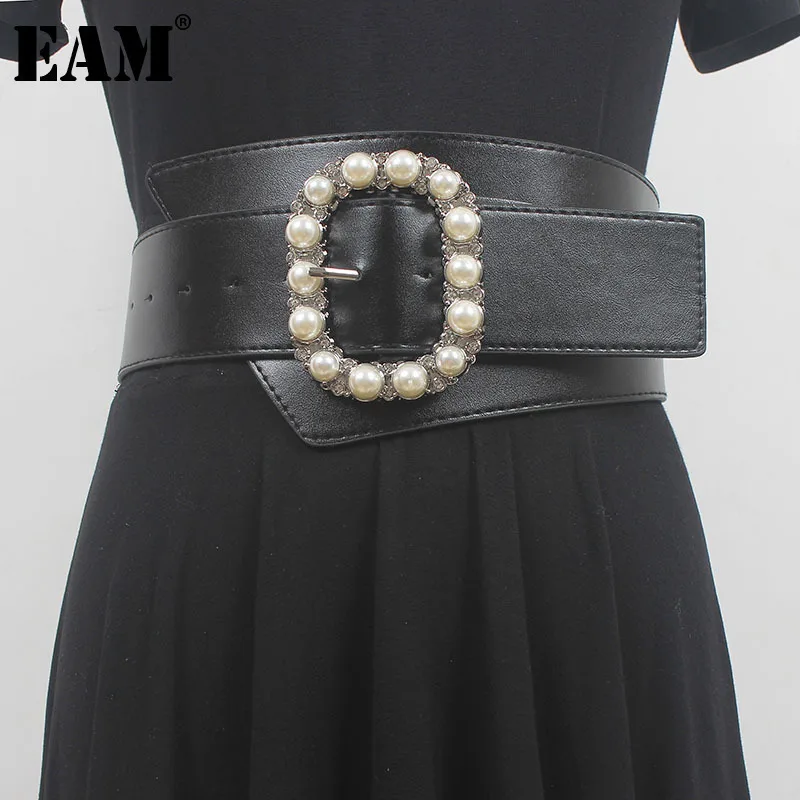 [EAM] Pu Leather White Pearl Buckle Irregular Wide Belt Personality Women New Fashion Tide All-match Spring Autumn 2024 1DH5540